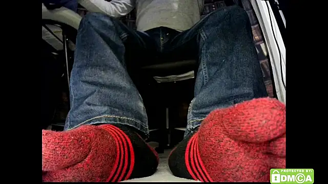 Snapshot of justshutupandwatch chatting on February 9, 4:16 am justshutupandwatch online show from February 9, 4:16 am