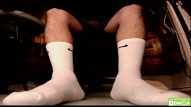 Snapshot of justshutupandwatch chatting on February 21, 10:22 pm justshutupandwatch online show from February 21, 10:22 pm