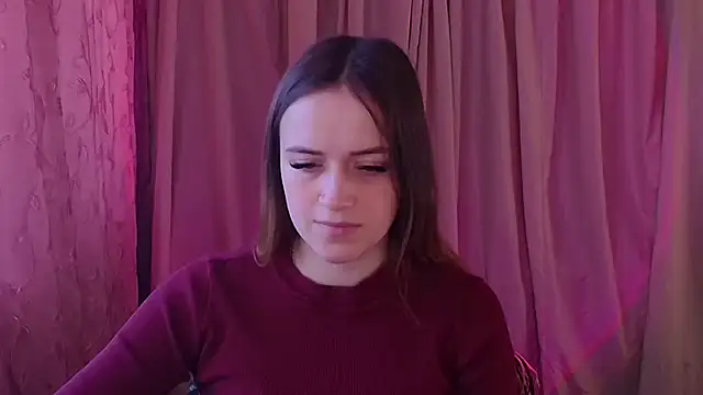 Snapshot of Illa_May chatting on February 10, 7:34 am Illa May online show from February 10, 7:34 am