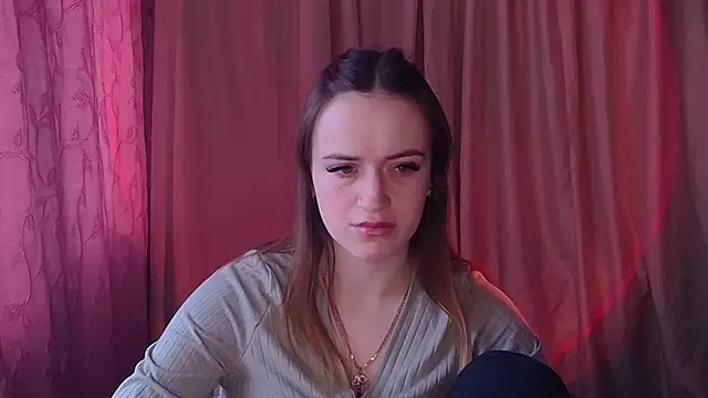 Snapshot of Illa_May chatting on February 11, 8:30 am Illa May online show from February 11, 8:30 am