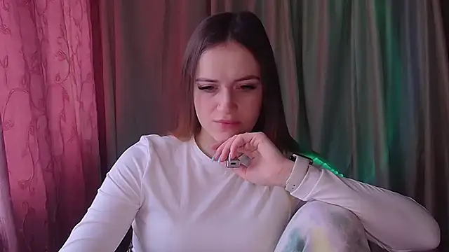 Snapshot of Illa_May chatting on February 23, 9:39 am Illa May online show from February 23, 9:39 am