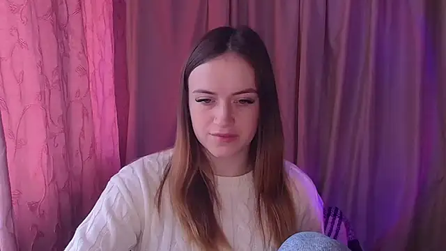 Snapshot of Illa_May chatting on February 26, 7:29 am Illa May online show from February 26, 7:29 am