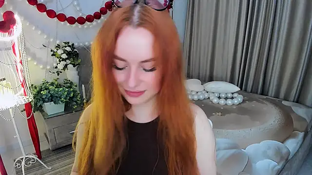 AirySilhouette online show from April 17, 7:28 pm