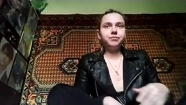 KikiBang online show from November 28, 8:28 am