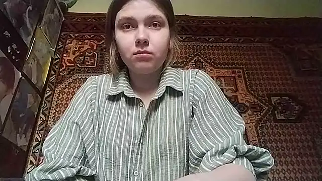 KikiBang online show from February 27, 9:09 am