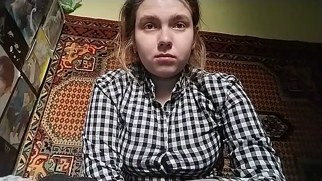 KikiBang online show from March 25, 9:37 am