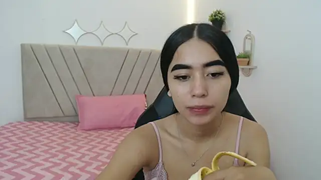 xoxo melany online show from April 13, 12:10 pm