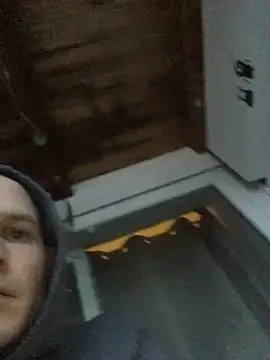 Snapshot of Spielzeugtwink chatting on February 6, 4:10 pm Spielzeugtwink online show from February 6, 4:10 pm