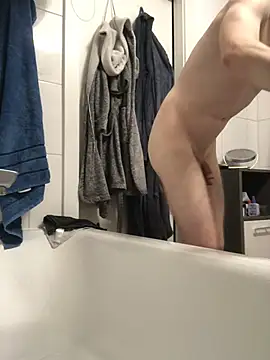 Snapshot of Spielzeugtwink chatting on February 10, 10:14 pm Spielzeugtwink online show from February 10, 10:14 pm