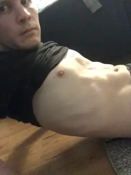 Snapshot of Spielzeugtwink chatting on February 11, 10:59 pm Spielzeugtwink online show from February 11, 10:59 pm