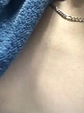 Snapshot of Spielzeugtwink chatting on February 20, 6:30 pm Spielzeugtwink online show from February 20, 6:30 pm