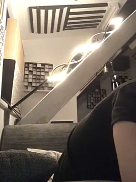 Snapshot of Spielzeugtwink chatting on May 21, 9:33 pm Spielzeugtwink online show from May 21, 9:33 pm