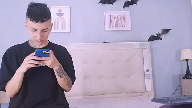 DamianAndMAximoo online show from December 1, 12:10 pm