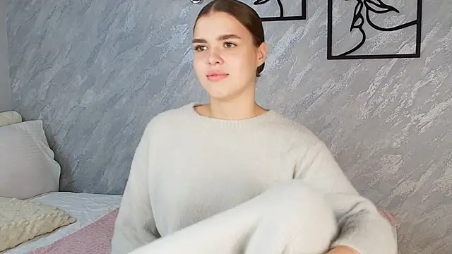 Snapshot of StephaniRoger chatting on November 21, 1:32 pm StephaniRoger online show from November 21, 1:32 pm