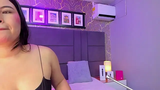 monserrat cutte online show from December 21, 3:57 am