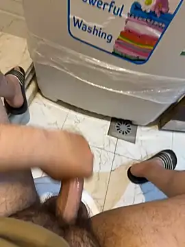 Snapshot of SexyMuslimDick chatting on December 18, 4:13 pm SexyMuslimDick online show from December 18, 4:13 pm