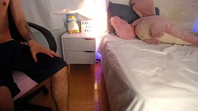 stanandrose  online show from February 6, 6:40 am