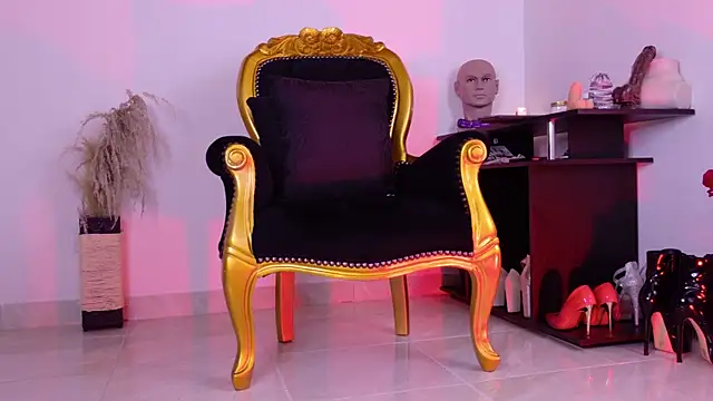 SaraFerrer  online show from May 9, 5:23 am