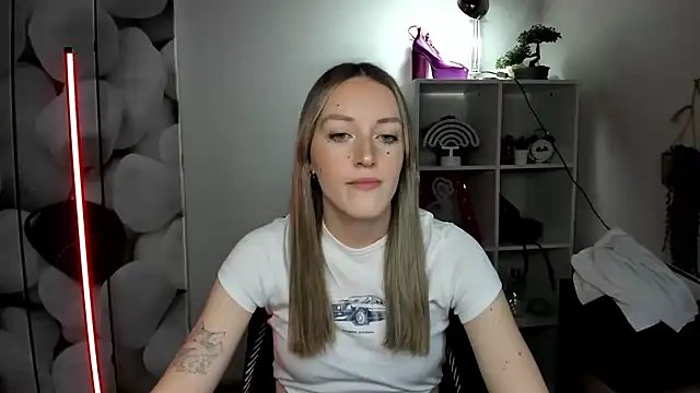 EvelynBlond online show from January 15, 1:26 pm