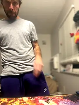 Snapshot of strippingmale1 chatting on January 9, 3:31 am strippingmale1 online show from January 9, 3:31 am