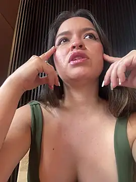 Little  Danni1 online show from January 17, 9:40 pm