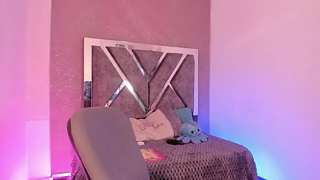 frany wolf  online show from December 3, 4:42 am