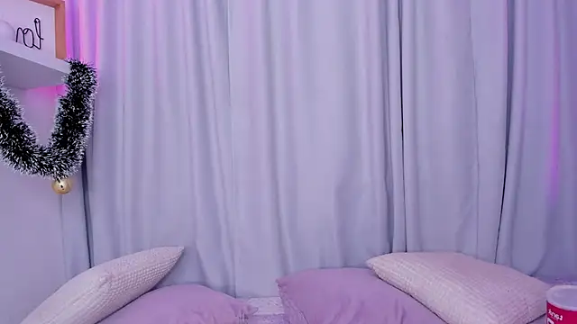 emmyheart7 online show from December 17, 3:45 am