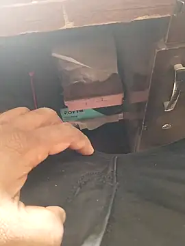 Roy   121 online show from December 2, 4:07 am