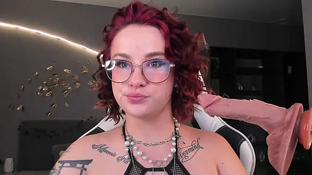 Snapshot of kittyhardfucks chatting on June 25, 10:42 am kittyhardfucks online show from June 25, 10:42 am