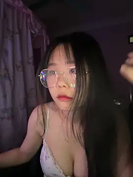 Kiee-lee online show from April 10, 2:11 pm