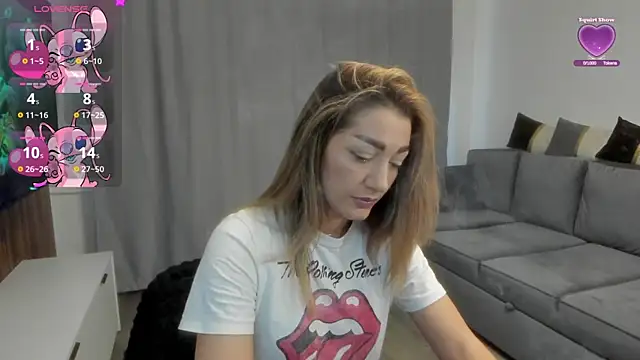 rossana doll online show from March 30, 7:20 am