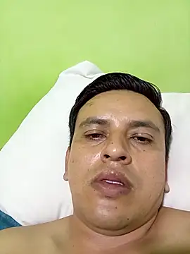 Snapshot of art-e9-2 chatting on December 13, 7:53 pm art-e9-2 online show from December 13, 7:53 pm