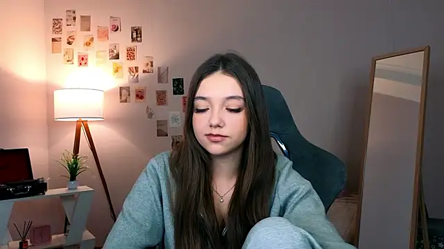 Vexorine online show from February 13, 8:05 pm