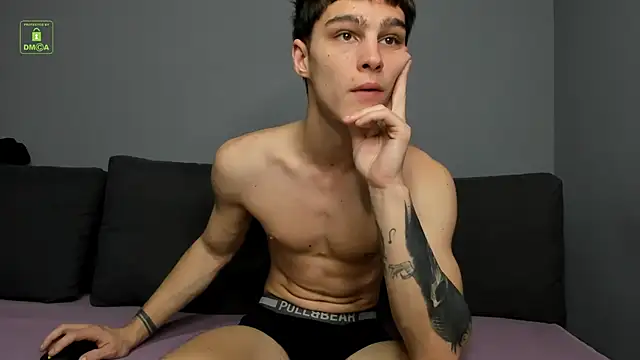 Snapshot of Adam_Porrter chatting on December 5, 12:58 pm Adam Porrter online show from December 5, 12:58 pm