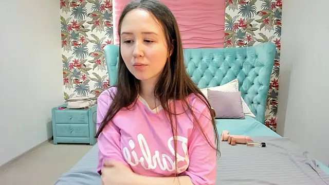 Snapshot of MonicaSway chatting on December 5, 4:03 pm MonicaSway online show from December 5, 4:03 pm