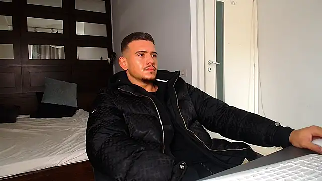 ElijahThorne online show from February 23, 10:01 am