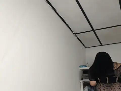 kira-stormm online show from February 19, 9:33 pm