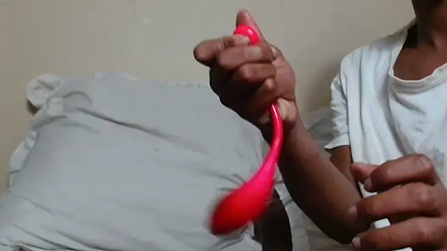 Snapshot of KinkyJXxX chatting on July 8, 2:49 am KinkyJXxX online show from July 8, 2:49 am
