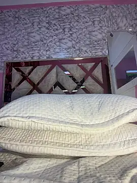 Snapshot of valeryfox__ chatting on November 27, 11:34 am valeryfox online show from November 27, 11:34 am