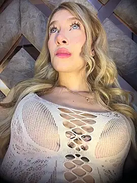 valeryfox   online show from May 26, 12:17 am