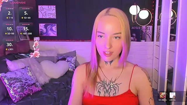 Snapshot of MarquiseMuse chatting on March 1, 6:04 am MarquiseMuse online show from March 1, 6:04 am