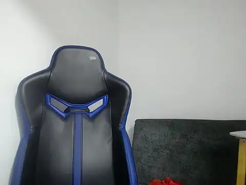 Snapshot of luisa_homes chatting on December 20, 11:56 pm luisa homes online show from December 20, 11:56 pm