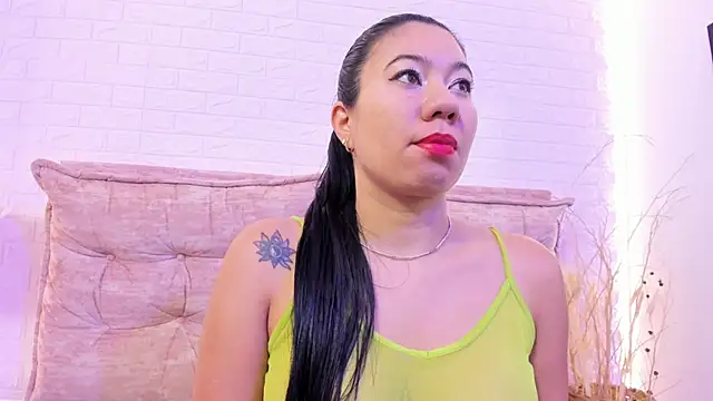 Snapshot of lunaa_hart chatting on April 30, 3:46 am lunaa hart online show from April 30, 3:46 am
