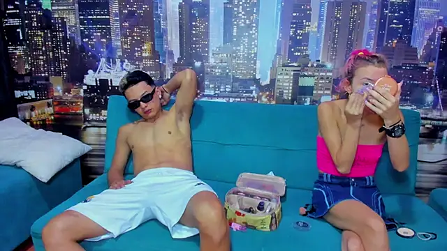 play hard66 online show from March 12, 8:15 pm