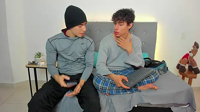 eren jeager online show from November 27, 3:08 am