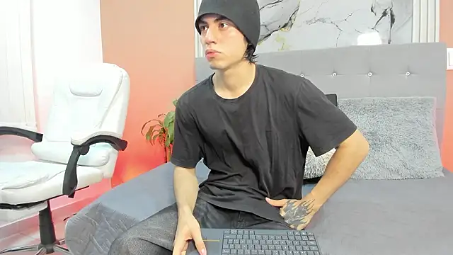 eren jeager online show from March 11, 1:11 am