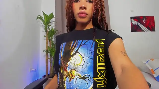 Catty Noir online show from December 4, 7:55 pm