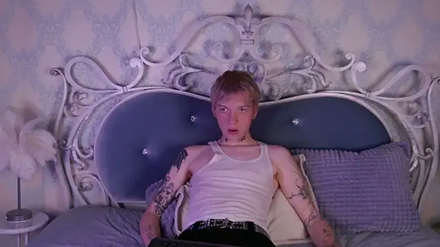 Snapshot of TRAVIS_CLAS chatting on November 28, 8:33 pm TRAVIS CLAS online show from November 28, 8:33 pm