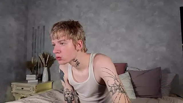 Snapshot of TRAVIS_CLAS chatting on November 29, 3:15 pm TRAVIS CLAS online show from November 29, 3:15 pm