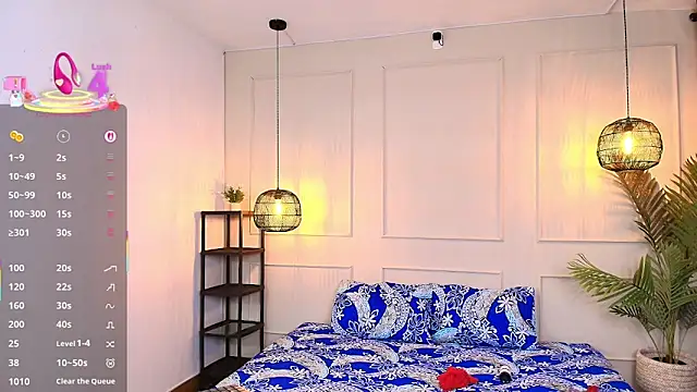 Snapshot of SashaVellor chatting on February 15, 7:51 am SashaVellor online show from February 15, 7:51 am